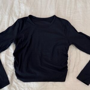 Lululemon women’s Black Long Sleeve Top size 8